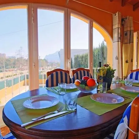 Confortable At Only 100 Meter From The Beach, Supermarkets And The Restaurants Villa Calpe