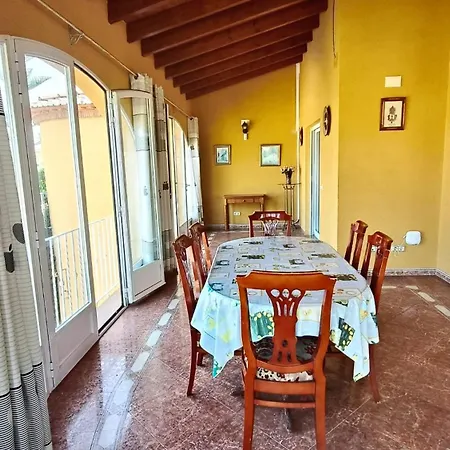 Confortable At Only 100 Meter From The Beach, Supermarkets And The Restaurants Villa