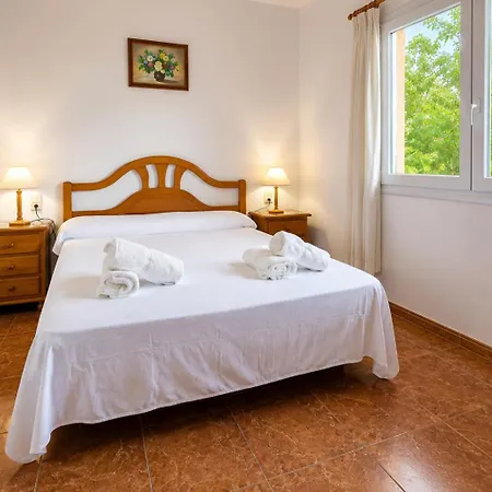 Confortable At Only 100 Meter From The Beach, Supermarkets And The Restaurants